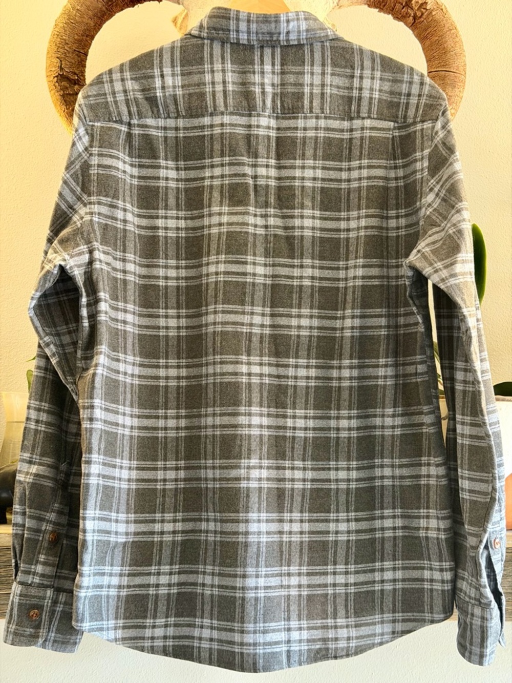 Faherty Button down - Picture 4 of 5
